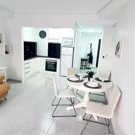 Apartments On The Beach In Torrevieja Exterior foto