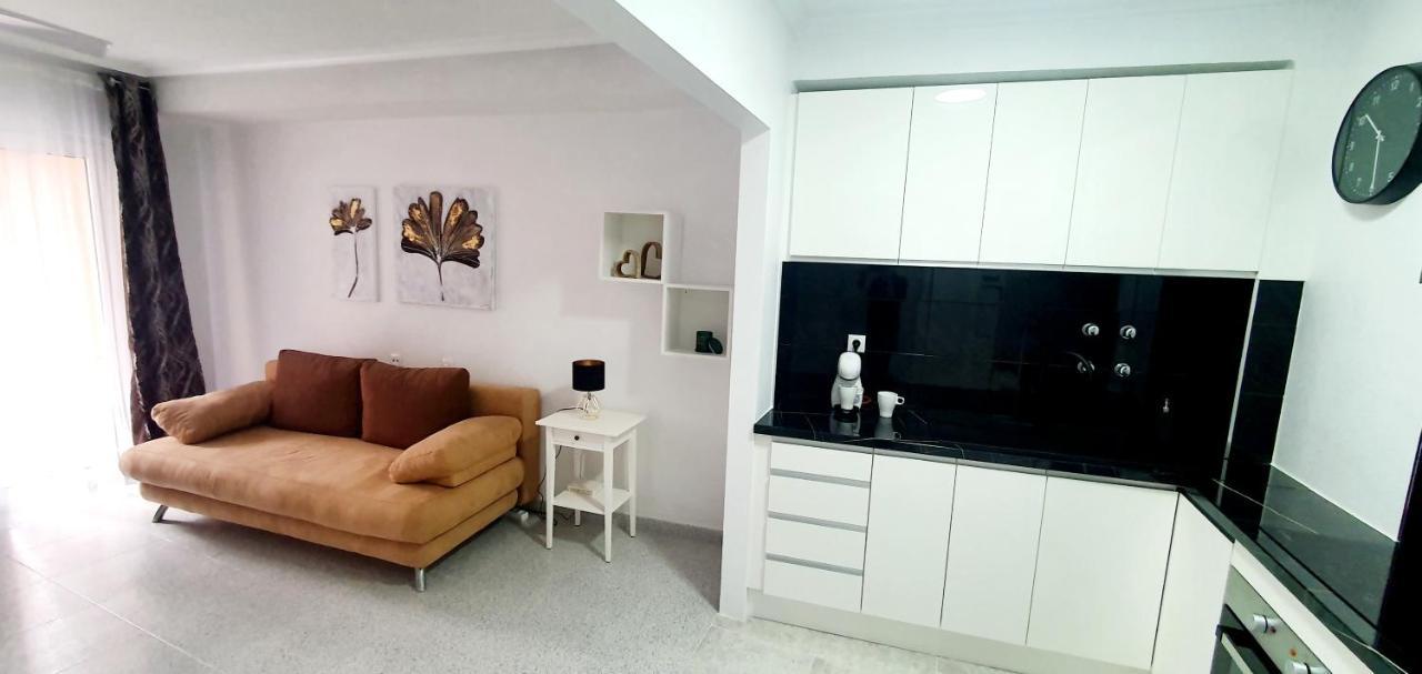 Apartments On The Beach In Torrevieja Exterior foto