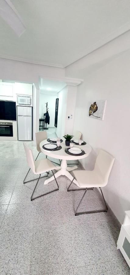 Apartments On The Beach In Torrevieja Exterior foto